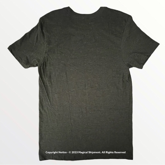 Disney Parks - EPCOT World Showcase - United Kingdom Pavilion "London" Shirt - Picture 2 of 3